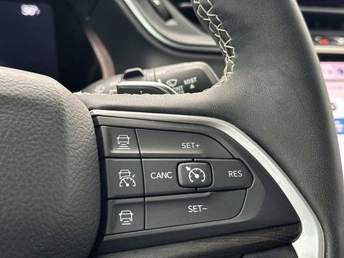 Used 2023 Jeep Grand Cherokee L Limited image 24