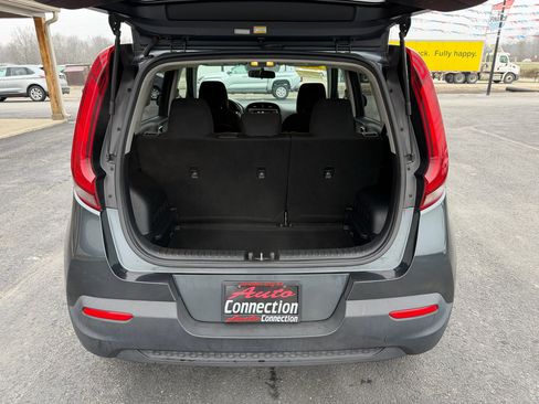 Used 2021 Kia Soul LX image 6