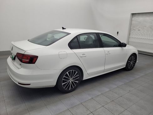 Used 2016 Volkswagen Jetta Sport image 10