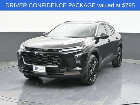 Used 2026 Chevrolet Trax ACTIV w/ Driver Confidence Package FWD image 2