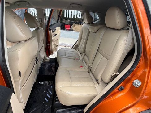 Used 2018 Nissan Rogue SL FWD image 12