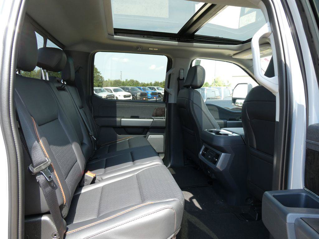 New 2027 Ford F250 Lariat w/ Black Appearance Package AWD/4WD image 13