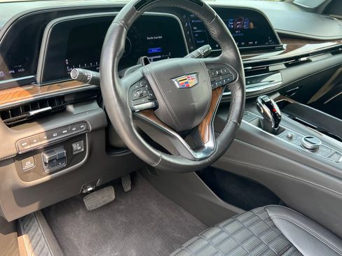 Certified 2024 Cadillac Escalade ESV Premium Luxury Platinum AWD/4WD image 31