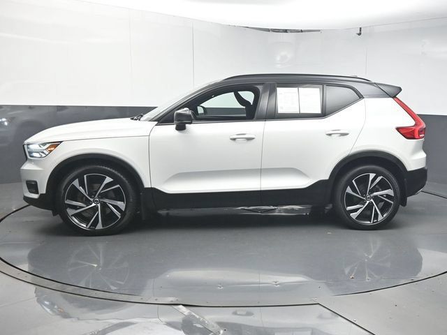 Used 2020 Volvo XC40 T5 R-Design w/ Protection Package AWD/4WD image 5