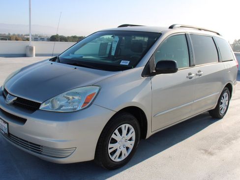 Used 2004 Toyota Sienna LE image 6