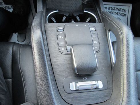 Used 2022 Mercedes-Benz GLS 450 4MATIC image 20