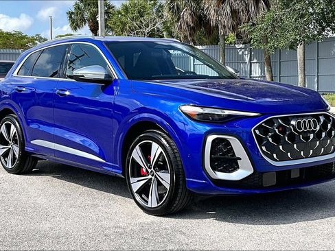New 2026 Audi SQ5 Premium Plus AWD/4WD image 2