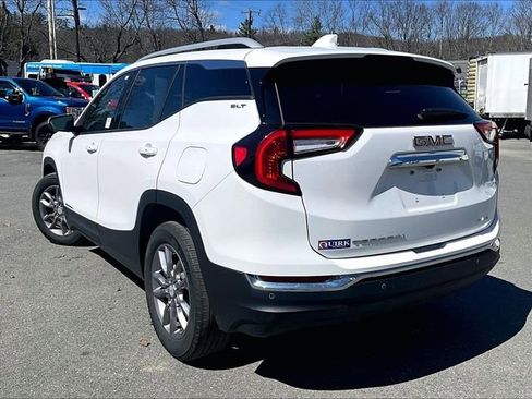 Used 2022 GMC Terrain SLT w/ Infotainment Package II image 6