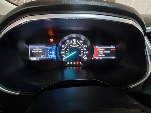 Used 2016 Ford Edge Titanium AWD/4WD image 17