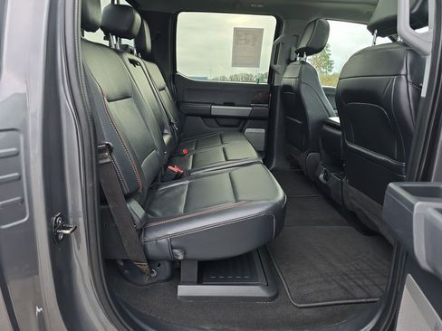 Used 2024 Ford F350 Lariat image 31