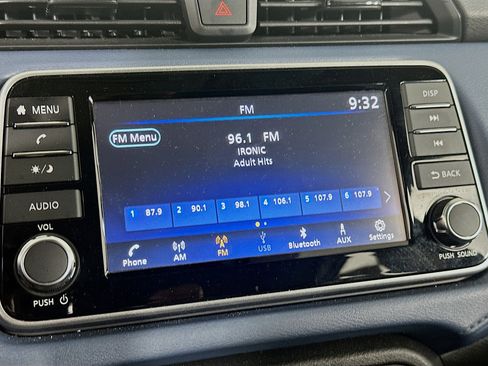 Used 2025 Nissan Versa SV FWD image 19