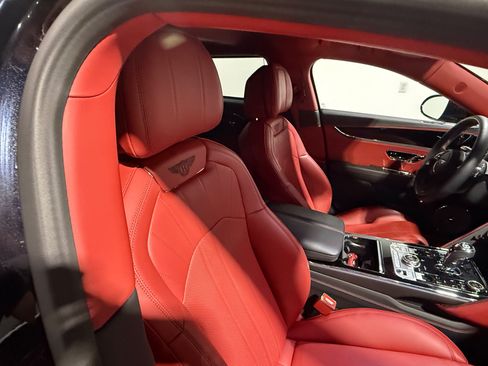 Used 2024 Bentley Flying Spur V8 AWD/4WD image 65