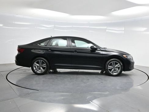 Used 2024 Volkswagen Jetta SE FWD image 39