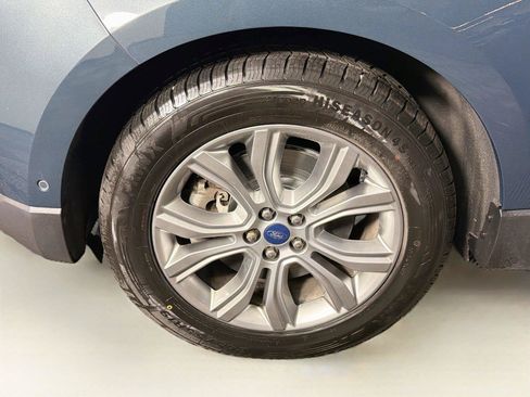 Used 2019 Ford Edge Titanium w/ Equipment Group 301A AWD/4WD image 34