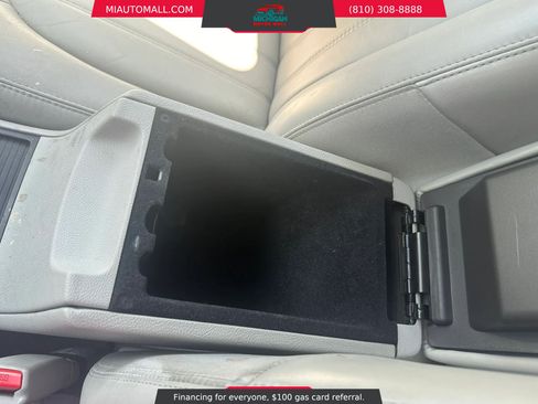 Used 2011 Buick Lucerne CXL FWD image 16
