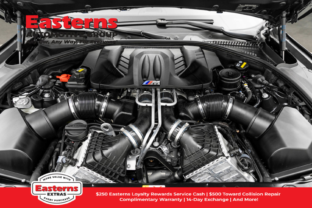 Used 2015 BMW M5 RWD image 7