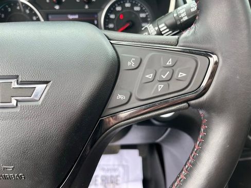 Used 2022 Chevrolet Equinox RS w/ Infotainment Package image 27