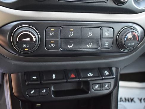 Used 2016 Chevrolet Colorado Z71 AWD/4WD image 29
