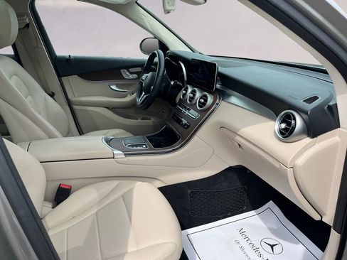 Used 2020 Mercedes-Benz GLC 300 4MATIC image 15