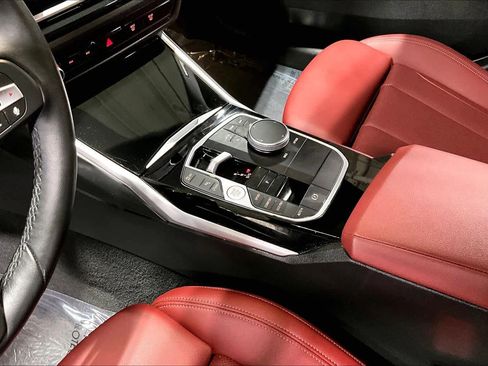 Used 2024 BMW 330i xDrive 330i xDrive w/ Convenience Package image 17