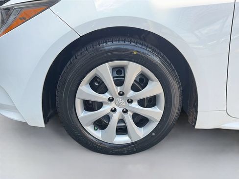 Used 2024 Toyota Corolla LE FWD image 30