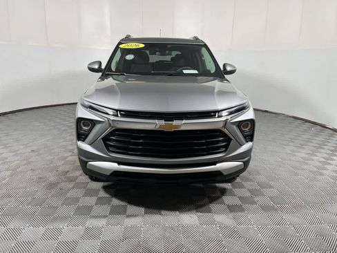 Used 2026 Chevrolet TrailBlazer LT FWD image 3