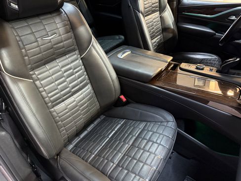 Used 2021 Cadillac Escalade ESV Premium Luxury Platinum image 59