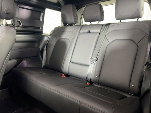 Used 2023 Land Rover Defender 110 75th Limited Edition image 23