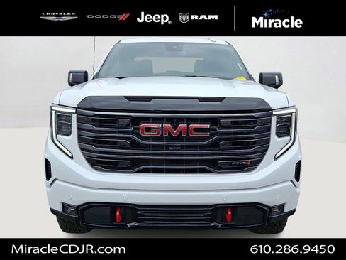 Used 2025 GMC Sierra 1500 AT4 AWD/4WD image 2
