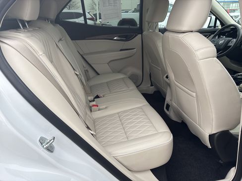 Used 2023 Buick Envision Avenir image 16