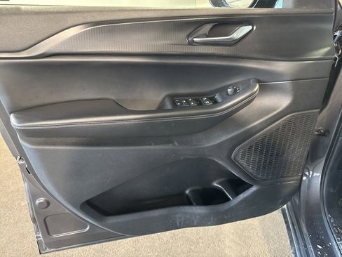 Used 2023 Jeep Grand Cherokee Altitude image 21