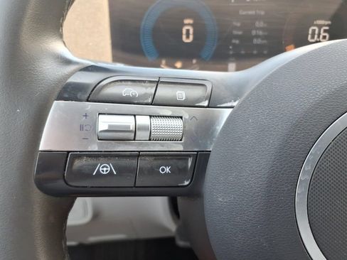 Used 2025 Hyundai Kona SEL AWD/4WD image 20