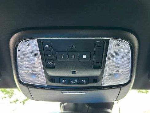 Used 2024 Dodge Durango GT AWD/4WD image 41