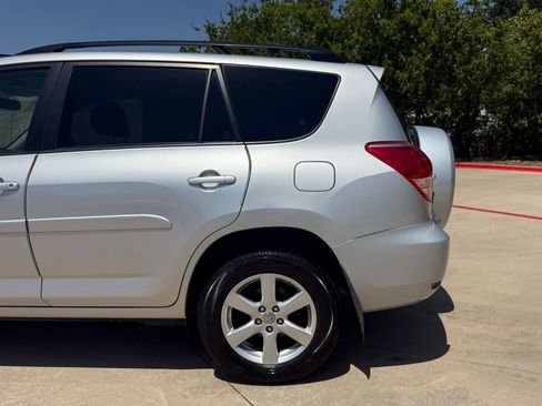 Used 2008 Toyota RAV4 Limited w/ Tow Prep Pkg FWD image 16