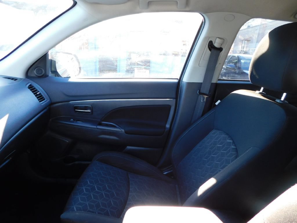 Used 2020 Mitsubishi Outlander Sport ES FWD image 33