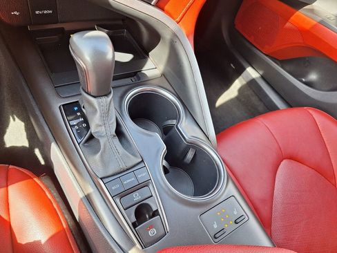 Used 2024 Toyota Camry XSE FWD image 13