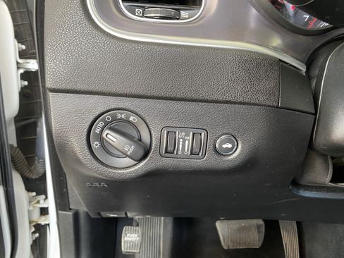 Used 2020 Dodge Charger Scat Pack RWD image 39