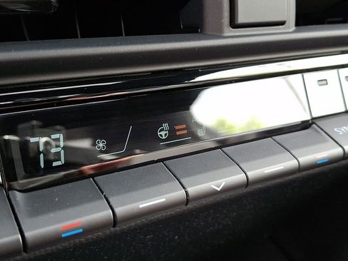 Used 2025 Toyota Crown Signia w/ Advanced Technology Package AWD/4WD image 24