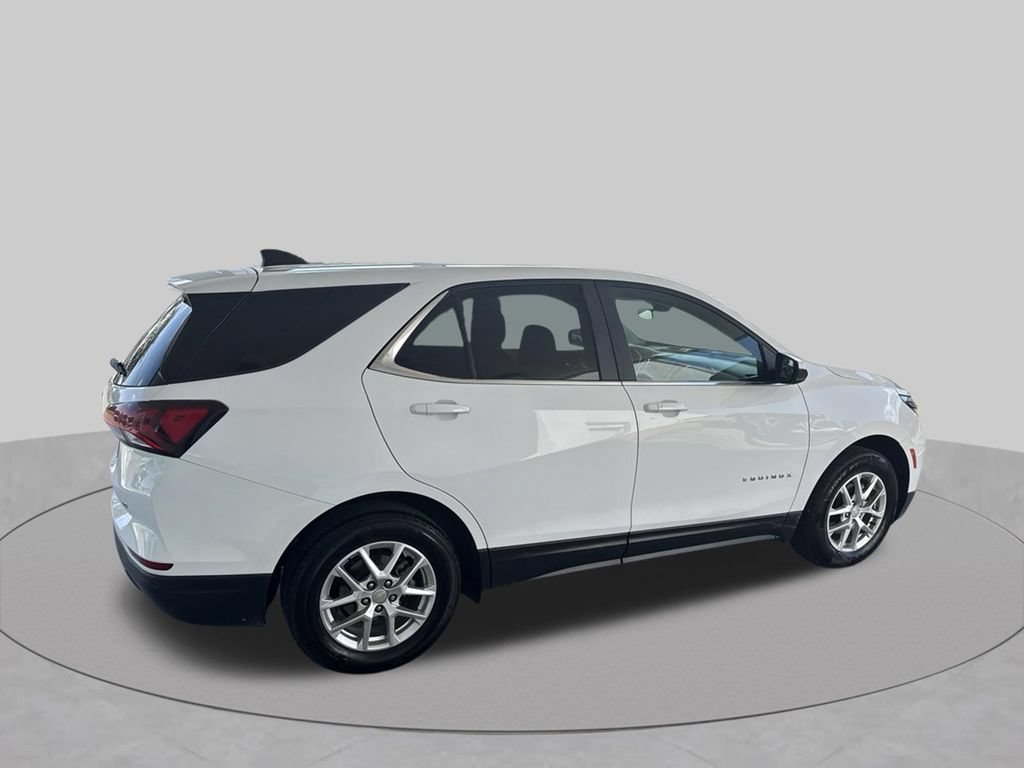 Used 2024 Chevrolet Equinox LT FWD image 10