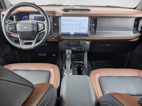 Used 2024 Ford Bronco Outer Banks w/ Sasquatch Package AWD/4WD image 17
