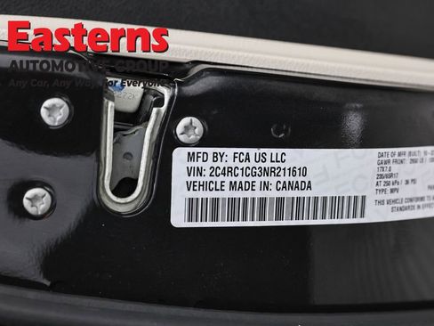 Used 2022 Chrysler Voyager LX FWD image 37