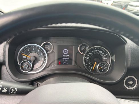 Used 2022 RAM 1500 Big Horn AWD/4WD image 14