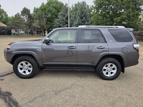 Used 2016 Toyota 4Runner SR5 AWD/4WD image 2