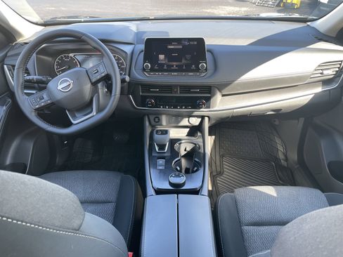 Used 2026 Nissan Rogue SV image 31