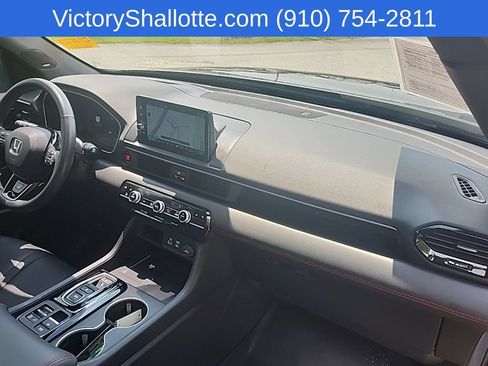 Used 2025 Honda Pilot Black Edition image 38