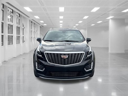 Certified 2025 Cadillac XT5 Premium Luxury image 2