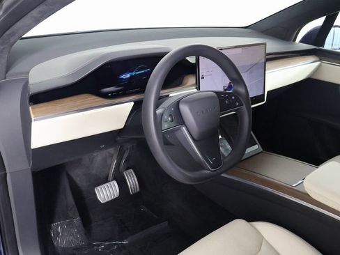 Used 2023 Tesla Model X AWD/4WD image 7
