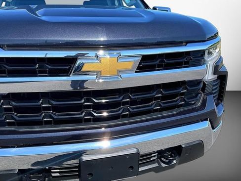 Used 2023 Chevrolet Silverado 1500 LT AWD/4WD image 28