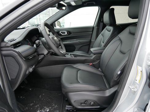 New 2026 Jeep Compass Limited image 6