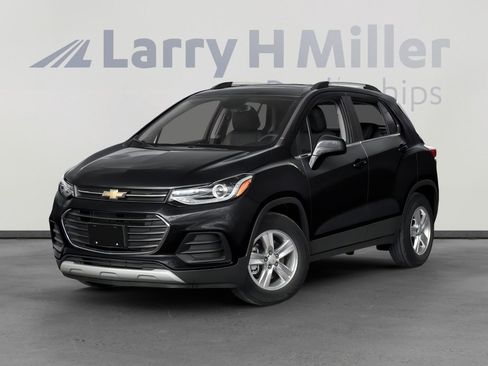 Used 2018 Chevrolet Trax LT w/ Driver Confidence Package FWD image 1